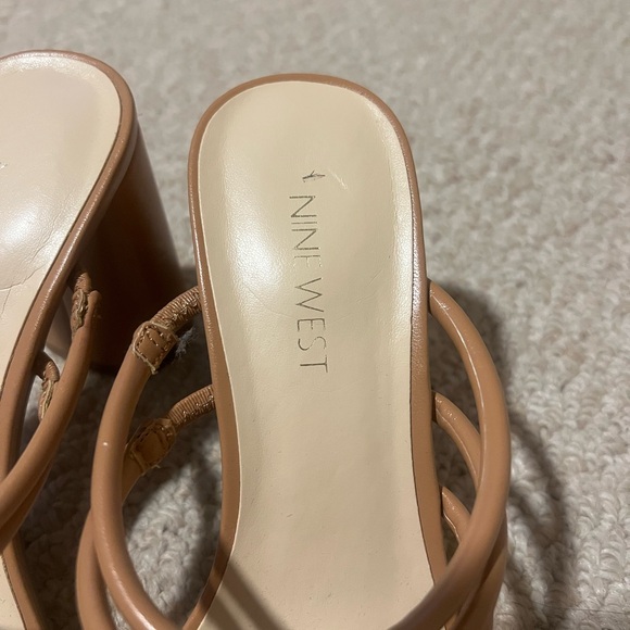 Nine West Women’s Wide Heel Strap Sandals - Picture 3 of 7